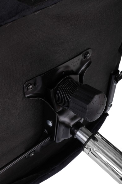 Кресло руководителя Бюрократ CH-610SL черный Light-20 крестов. металл хром